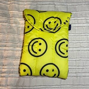 Baggu SMILEY Puffy Tablet Sleeve